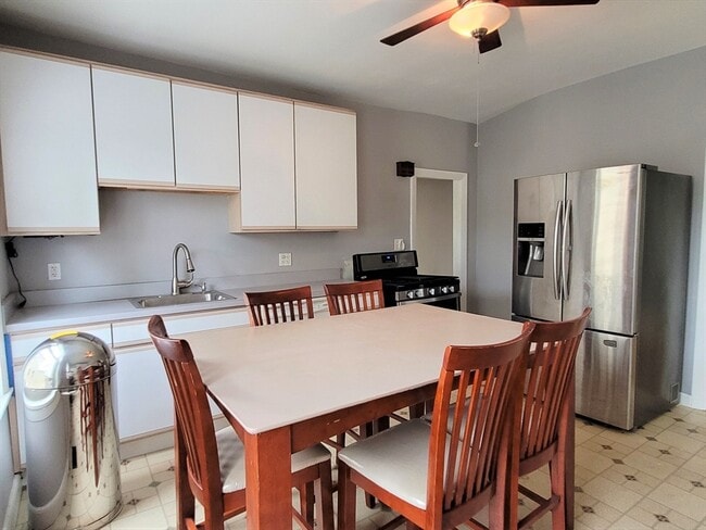 property at 25 Martin St