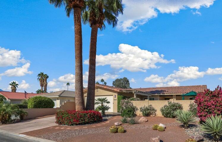 76804 California Dr in Palm Desert, CA - Foto de edificio