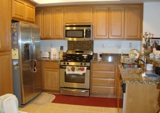 793 Modern Ice Dr in San Jose, CA - Foto de edificio - Building Photo