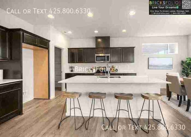 8461 32nd Pl NE in Marysville, WA - Foto de edificio - Building Photo