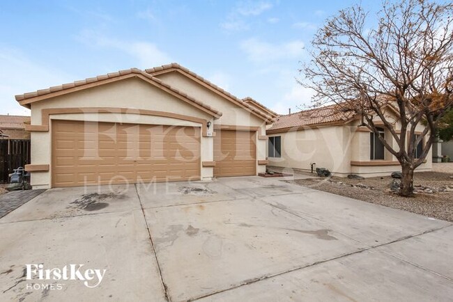 property at 1501 E Maldonado Dr