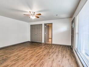 2416 NW 42nd St in Oklahoma City, OK - Building Photo - Building Photo