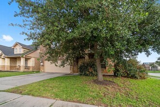 2827 Lockeridge Oaks Dr in Spring, TX - Building Photo - Building Photo
