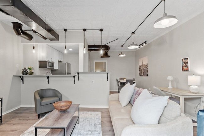 property at 1 Hazel St