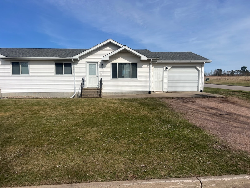 600 N Steven Ave in Greenwood, WI - Building Photo
