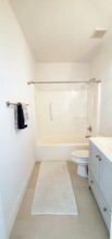 201 NW 7th St, Unit 401 in Miami, FL - Building Photo - Building Photo