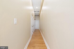 2029 Walnut St in Philadelphia, PA - Building Photo