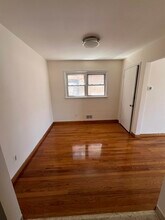 304 Columbia Ave in Jersey City, NJ - Building Photo - Building Photo