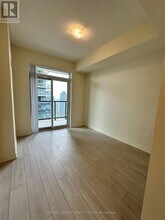 38-3938 Annie Craig Dr in Toronto, ON - Building Photo - Building Photo