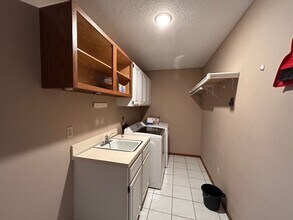 1424 Brendonwood Rd in Derby, KS - Building Photo - Building Photo