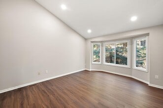 28849 Hearthstone Dr in Novi, MI - Building Photo - Building Photo