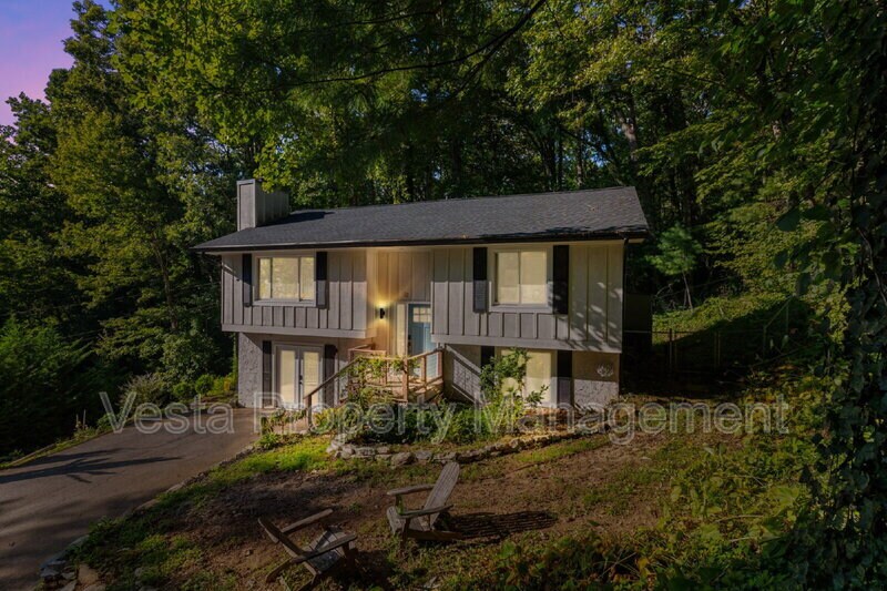 12 Wood Rd in Royal Pines, NC - Building Photo