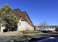 Aspen Meadows Apartments in Aurora, CO - Building Photo - Building Photo