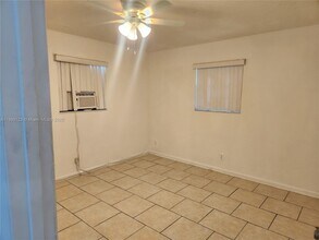 361 Silver Beach Rd in Riviera Beach, FL - Building Photo - Building Photo