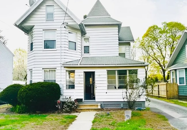92 Curtiss St