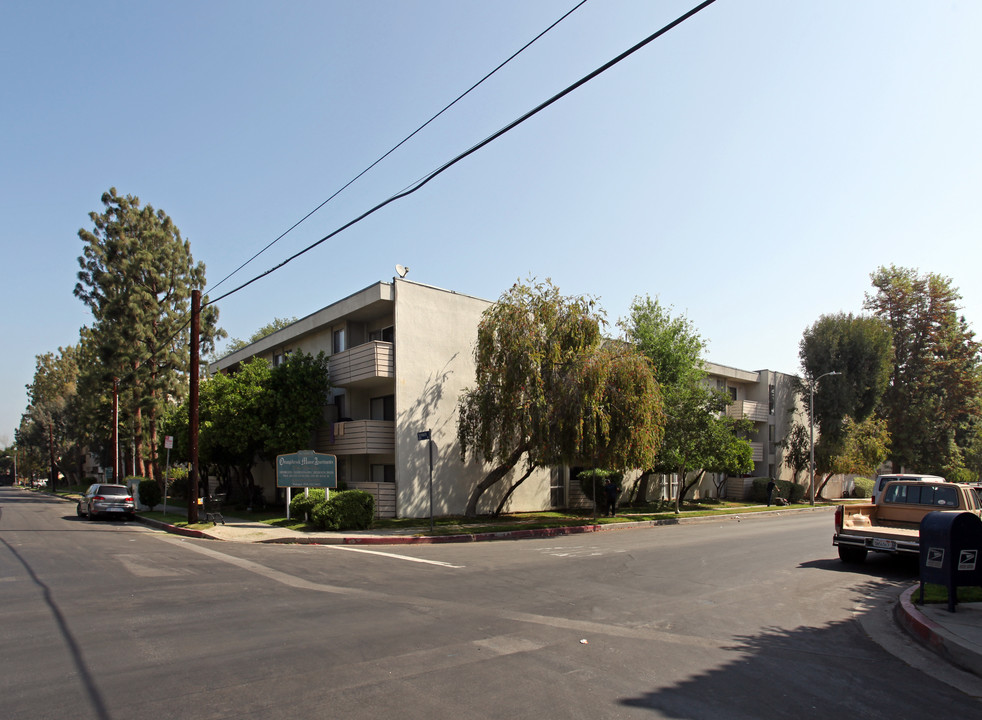 Orangebrook Manor Apartments in Encino, CA - Foto de edificio