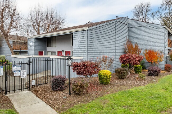 Stony Brook in Santa Rosa, CA - Building Photo - Building Photo