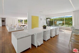 1106 N Hillcrest Rd in Beverly Hills, CA - Building Photo - Building Photo