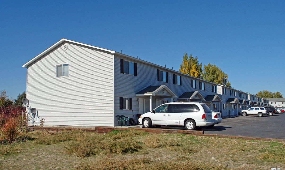 Valley Vista Apartments in Ontario, OR - Building Photo