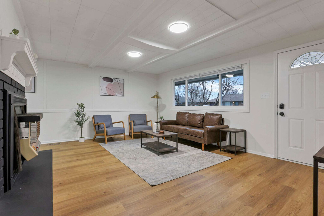1411 Hootman Rd in Reynoldsburg, OH - Building Photo