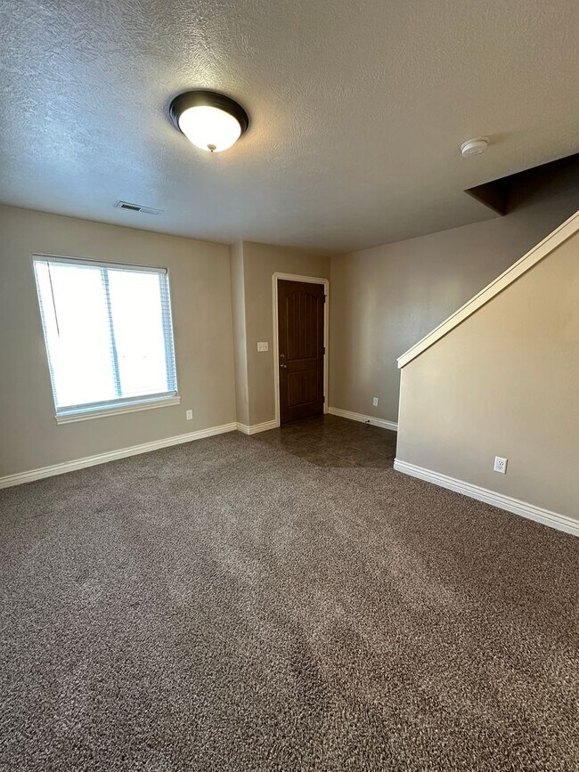 446 W 6th S in Rexburg, ID - Building Photo - Building Photo