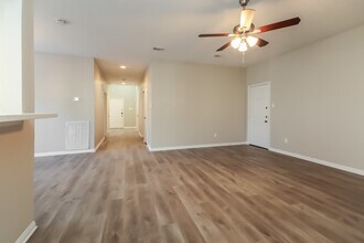 8506 Deer Meadow Dr in Houston, TX - Building Photo - Building Photo