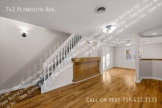 742 Plymouth Ave in Buffalo, NY - Building Photo - Building Photo