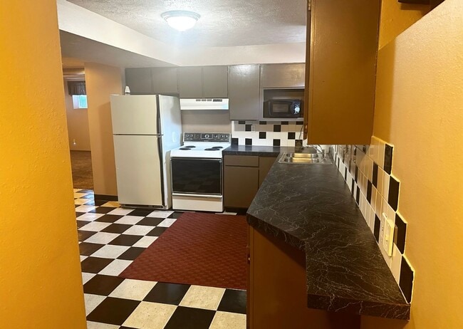 property at 1212-1214 E Illinois Ave