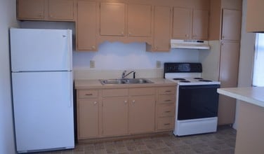 Cedar Ridge Apartments in Winston-Salem, NC - Building Photo - Interior Photo