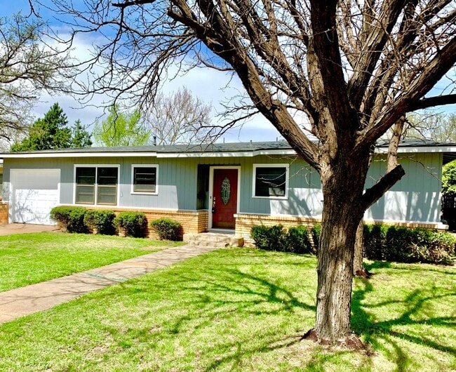 property at 4018 38th St
