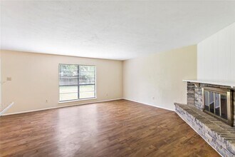 4911 Court Rd in Houston, TX - Building Photo - Building Photo