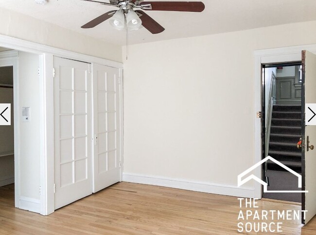 518 W Cornelia Ave, Unit 2 in Chicago, IL - Foto de edificio - Building Photo