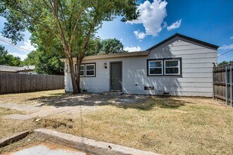 2601 27th St in Lubbock, TX - Foto de edificio - Building Photo