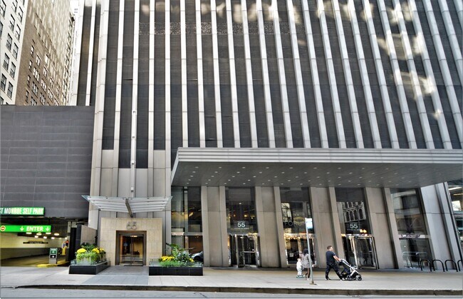 65 E Monroe St in Chicago, IL - Building Photo - Building Photo