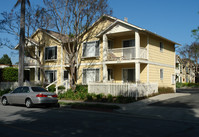 Cottage Gardens Apartments in Santa Barbara, CA - Building Photo - Building Photo