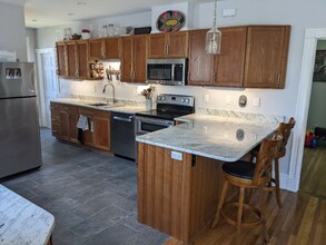 90 Glenwood Rd in Somerville, MA - Foto de edificio - Building Photo