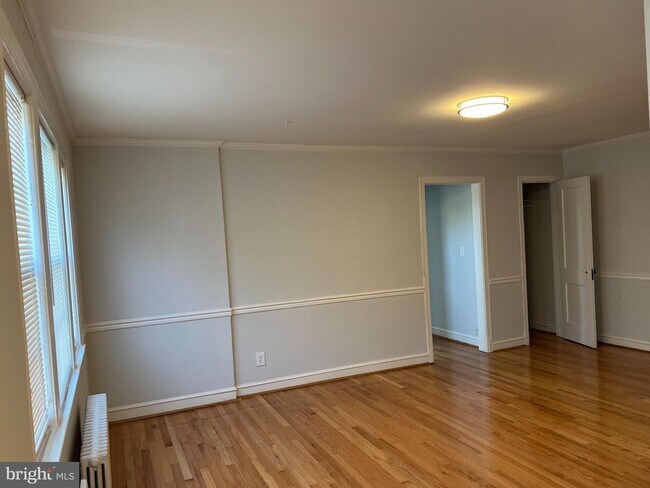 410 Bashford Ln-Unit -101 in Alexandria, VA - Building Photo - Building Photo