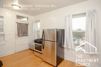 5421 W Montrose Ave in Chicago, IL - Building Photo - Building Photo