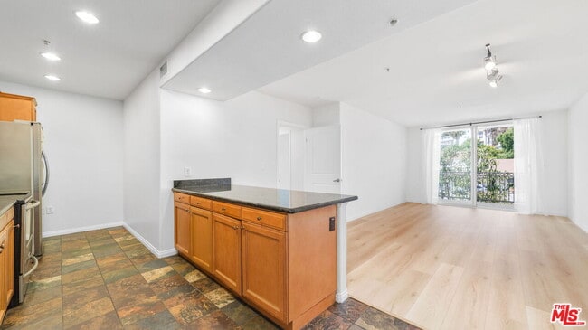 3740 Santa Rosalia Dr in Los Angeles, CA - Building Photo - Building Photo