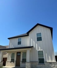 637 The Cottages in Godley, TX - Building Photo - Building Photo
