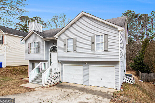 4410 Gladewood Run in Union City, GA - Building Photo - Building Photo