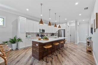 3530 Hibiscus Ave in Naples, FL - Building Photo - Building Photo