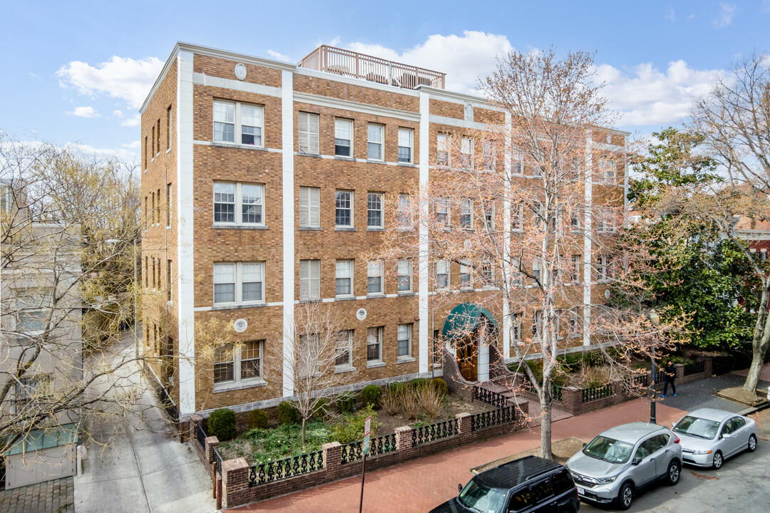 18 9th St NE in Washington, DC - Foto de edificio