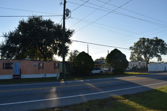 12 Oaks Mobile Home Park in Lakeland, FL - Building Photo - Other