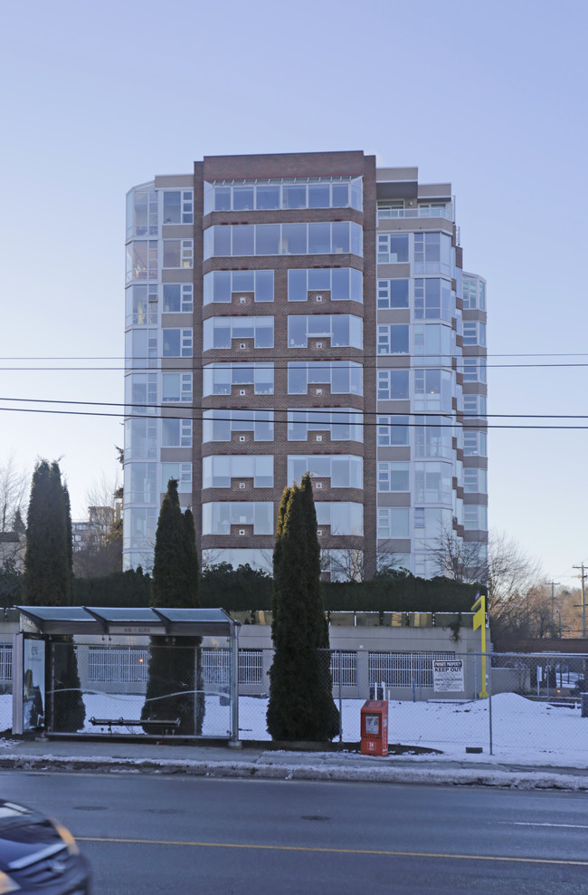 Highbury Towers in Vancouver, BC - Building Photo - Building Photo