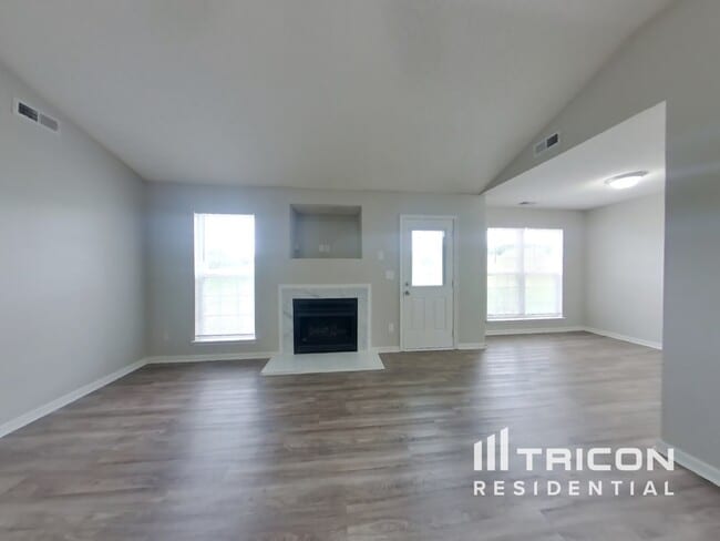 6910 Vernon Wood Ln in Charlotte, NC - Building Photo - Building Photo