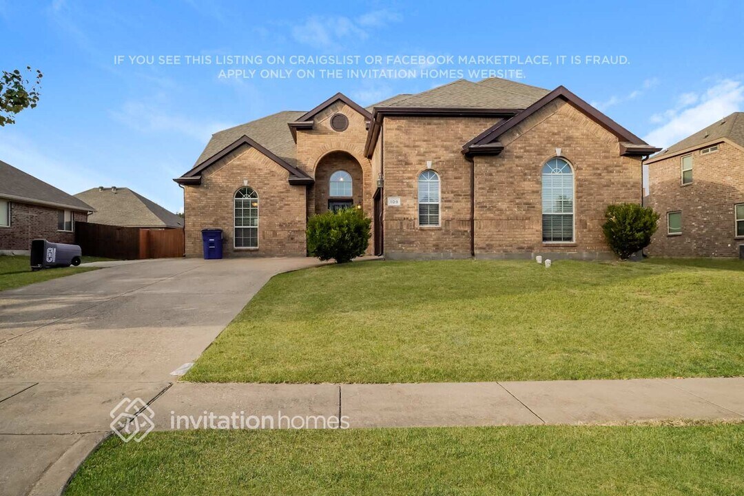 109 Troy Ln in Red Oak, TX - Foto de edificio
