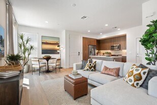 2050 Paseo Belluno in Chula Vista, CA - Building Photo