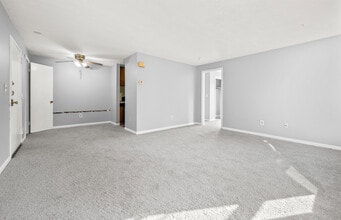 20-30 Peck St in New Britain, CT - Foto de edificio - Building Photo