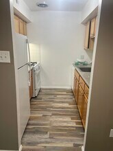 9485 Woodbridge Rd, Unit Apartment B second floor in Philadelphia, PA - Foto de edificio - Building Photo